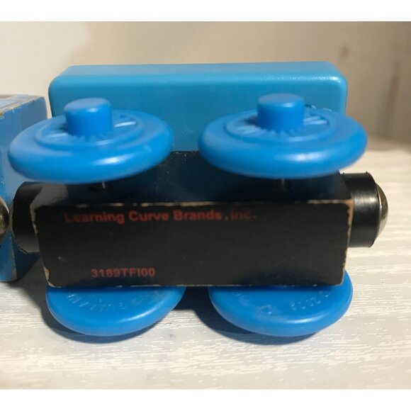 Thomas & Friends Thomas & Coal Car Learning Curve Take N Play 2009 - Picture 8 of 11